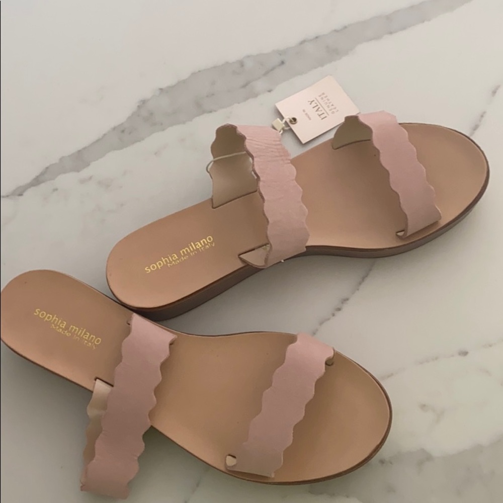 NWT Scalloped leather platform sandals